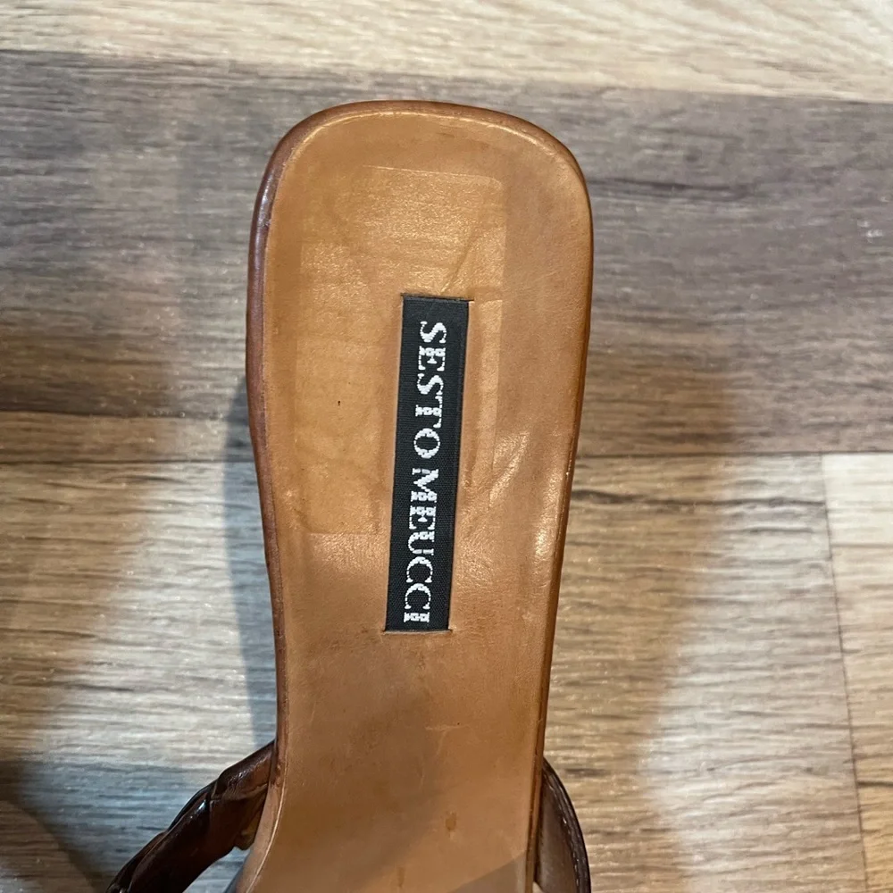 Sesto Meucci Leather Brown Mules with Elegant Criss-Cross Straps - Picture 3 of 7